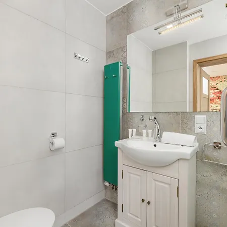 Apartment Nowoczesne I Stylowe W Centrum Bytomia Blisko Rynku By Renters