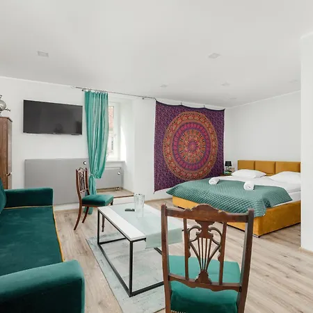 Nowoczesne I Stylowe W Centrum Bytomia Blisko Rynku By Renters