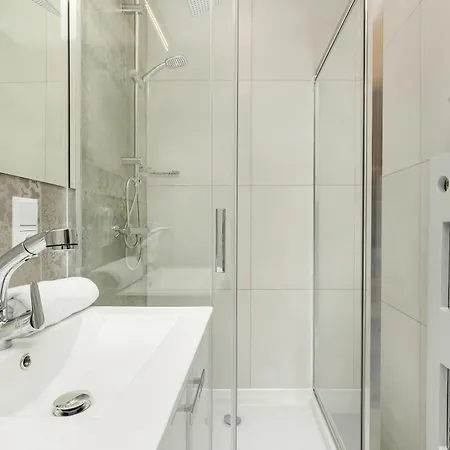 Nowoczesne I Stylowe W Centrum Bytomia Blisko Rynku By Renters