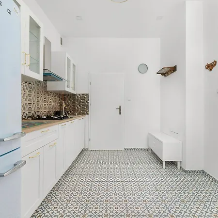 Nowoczesne I Stylowe W Centrum Bytomia Blisko Rynku By Renters * Bytom