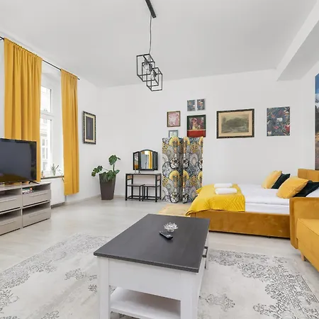 Nowoczesne I Stylowe W Centrum Bytomia Blisko Rynku By Renters *