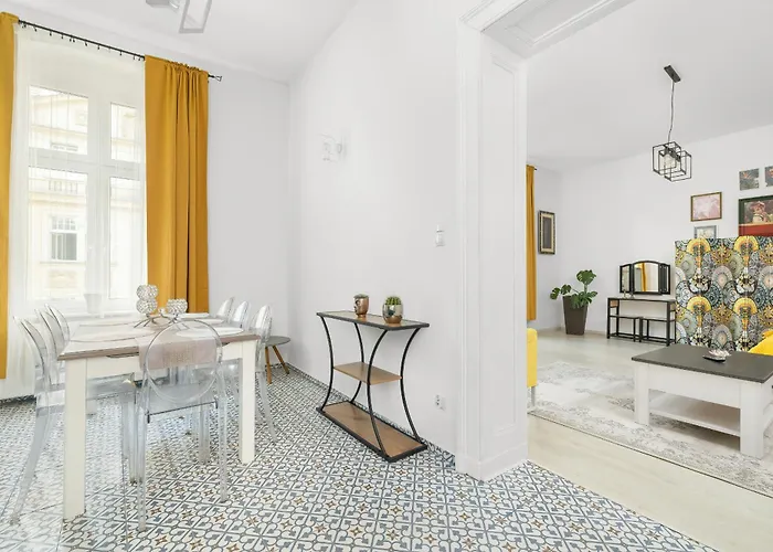 Nowoczesne I Stylowe W Centrum Bytomia Blisko Rynku By Renters * Μπίτομ